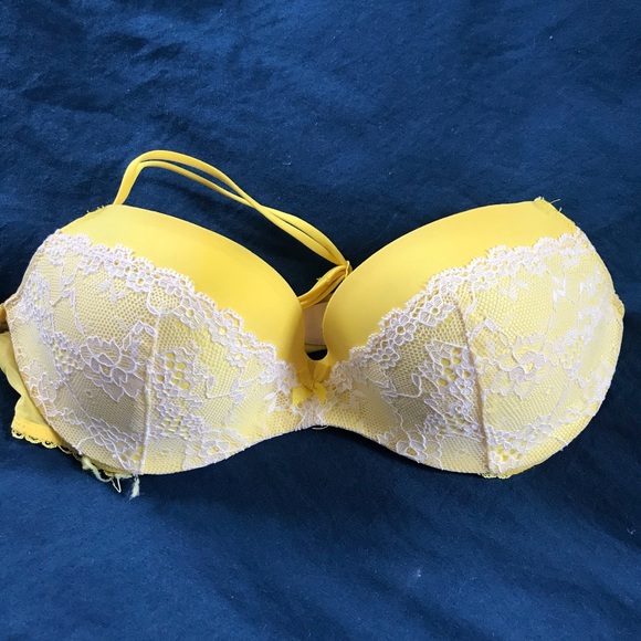 🔥🔥Victoria’s Secret lace push up bra 32C - Picture 1 of 3